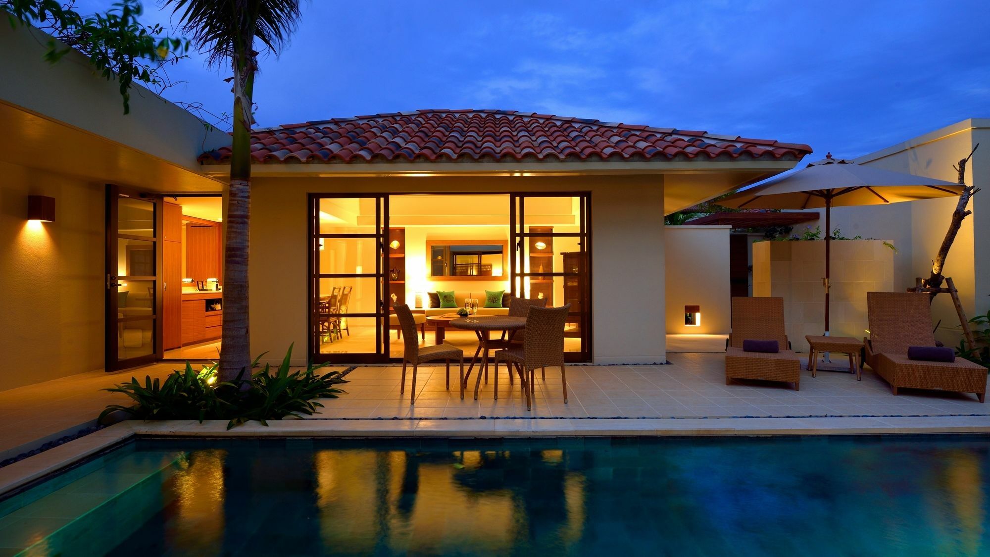 The Uza Terrace Beach Club Villas Йомитан Экстерьер фото
